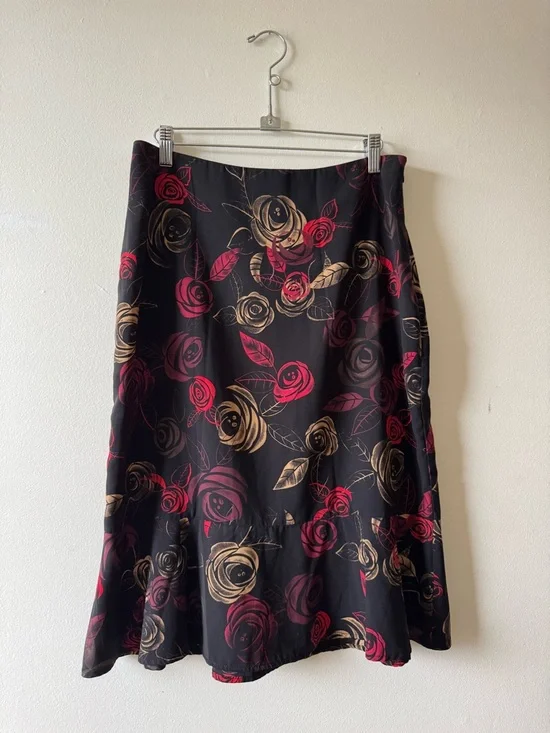 Jacob black Floral Midi Skirt - made in Canada - Picture 2 of 5